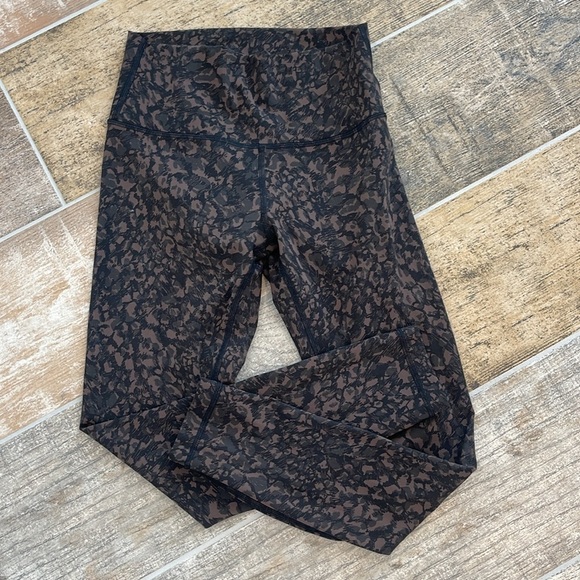 Lululemon Wunder Under High-Rise Tight *Full-On Luxtreme Brown Black Size 6 - Picture 2 of 6